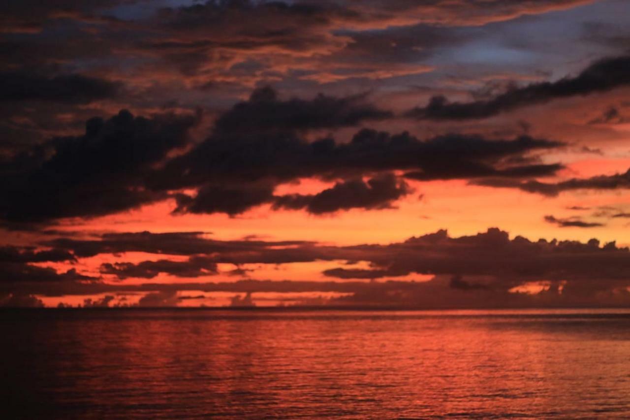 Studio ds résidence sécurisée avec vue&accès à la mer . Le Moule Esterno foto